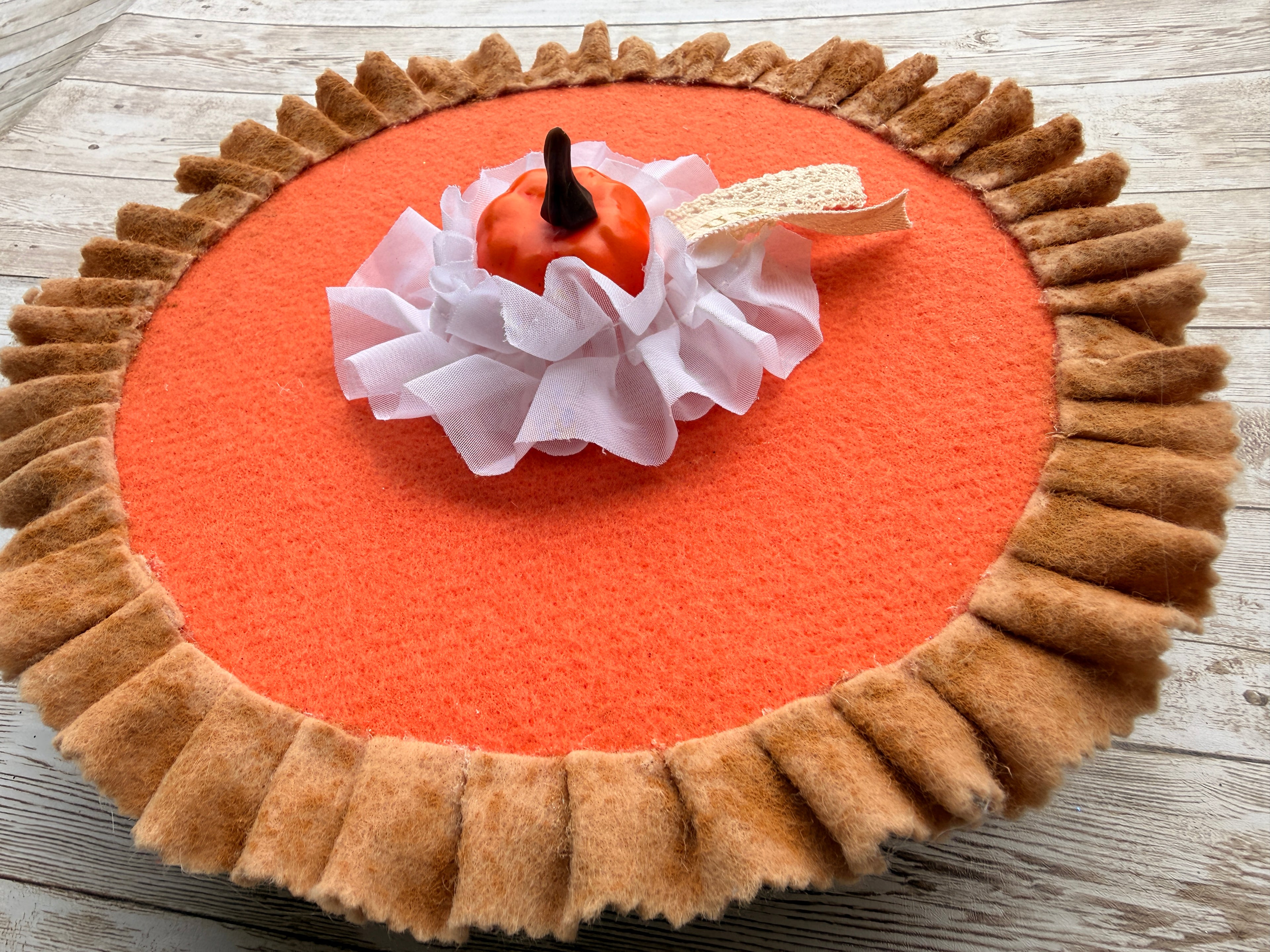 Fake pumpkin pie, faux pumpkin pie, faux pie, primitive pie, fake bake pies, wreath attachments, tiered tray decor, pumpkin pie