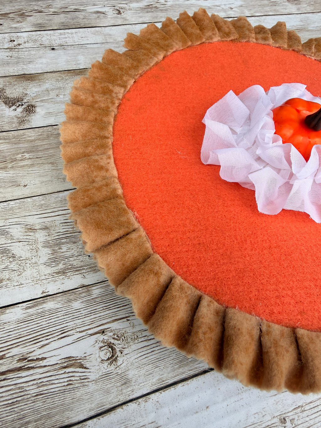 Fake pumpkin pie, faux pumpkin pie, faux pie, primitive pie, fake bake pies, wreath attachments, tiered tray decor, pumpkin pie
