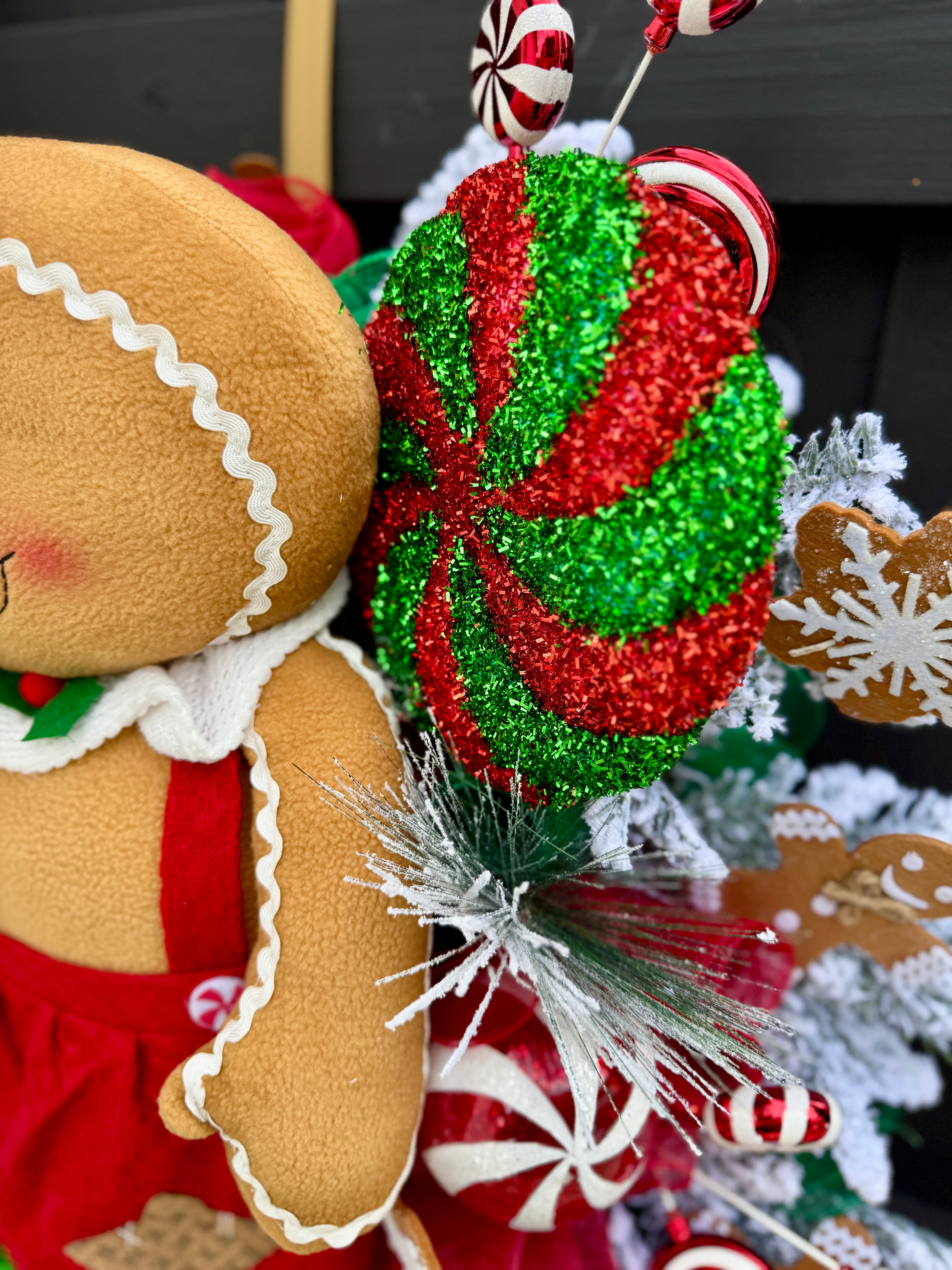Whimsical Gingerbread Girl Christmas Wreath – Candyland Peppermint Front Door Decor