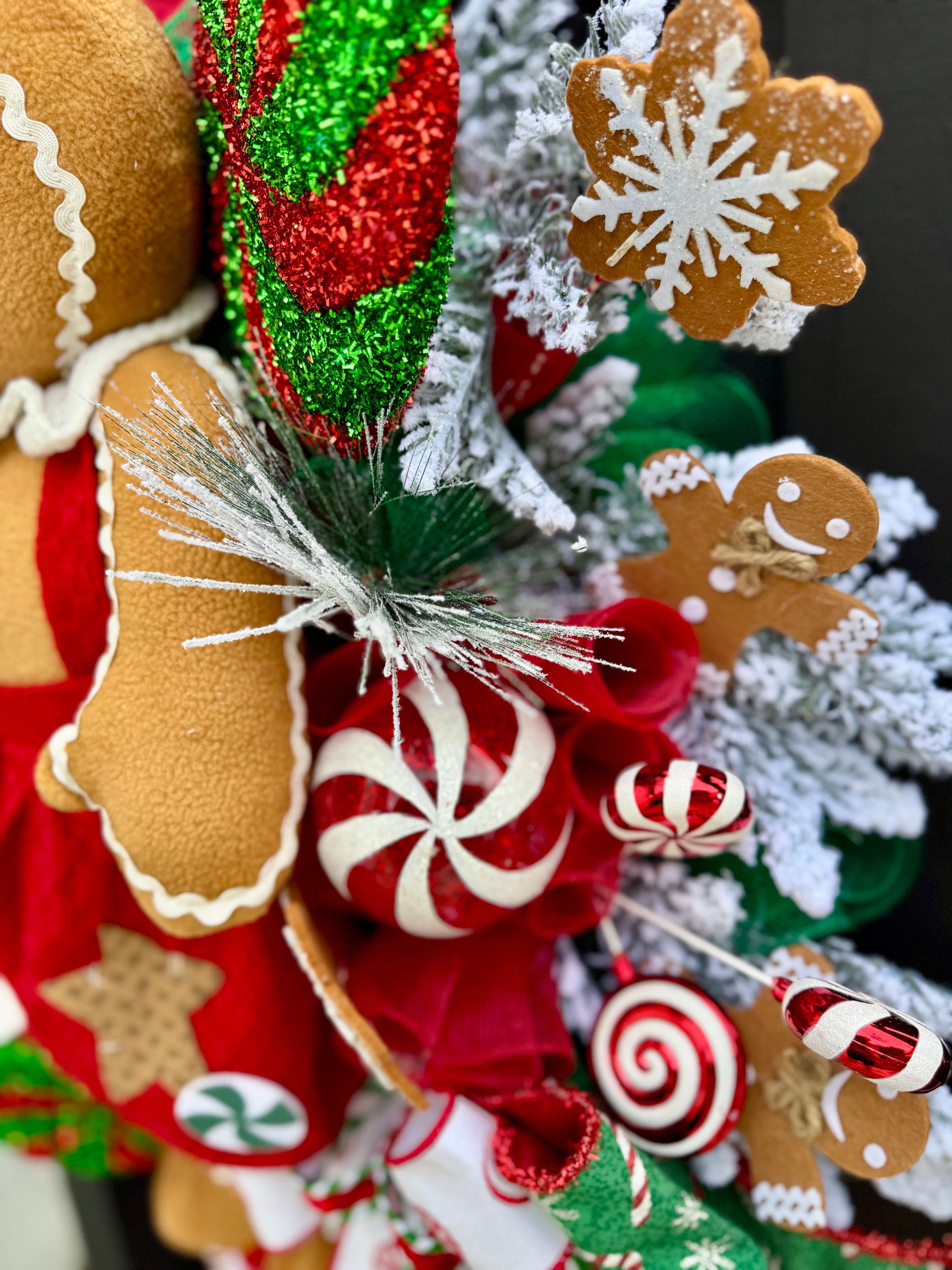 Whimsical Gingerbread Girl Christmas Wreath – Candyland Peppermint Front Door Decor