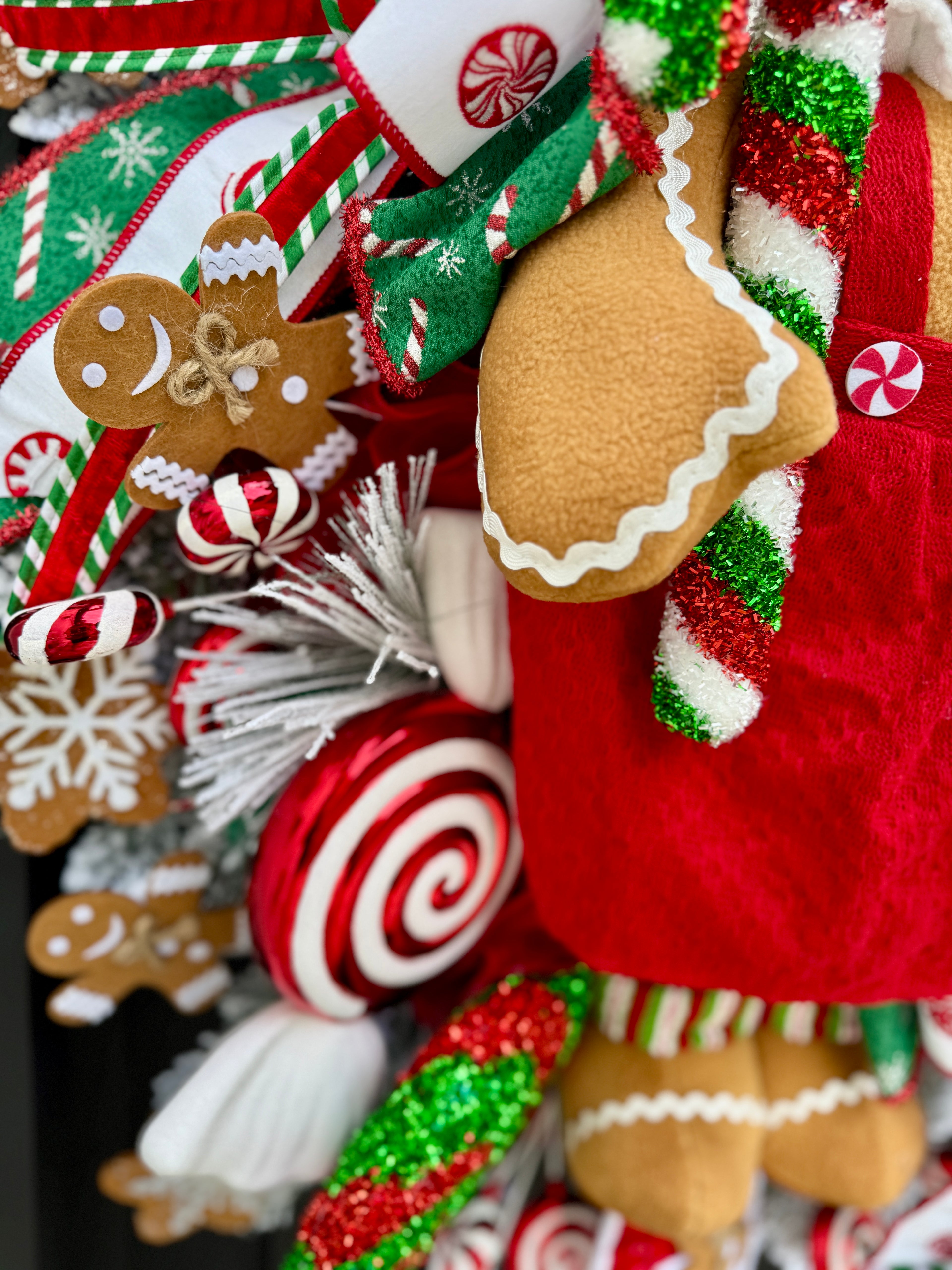 Whimsical Gingerbread Girl Christmas Wreath – Candyland Peppermint Front Door Decor
