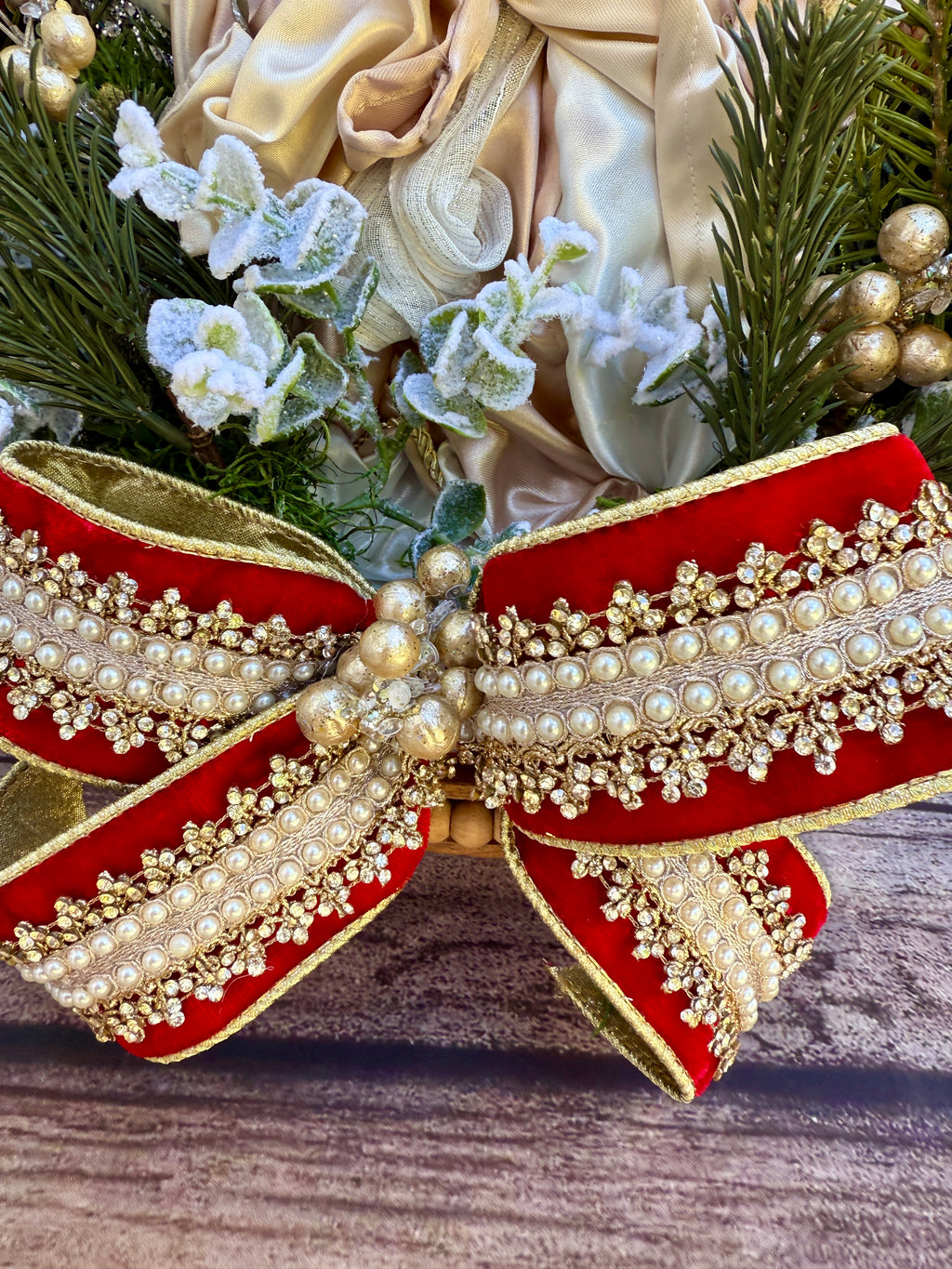 Elegant Holy Family Nativity Centerpiece - Christmas Decoration