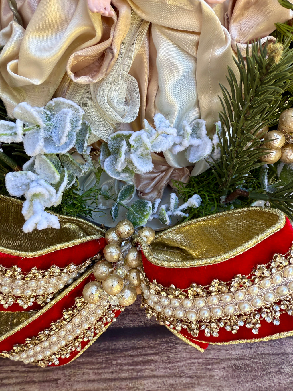 Elegant Holy Family Nativity Centerpiece - Christmas Decoration