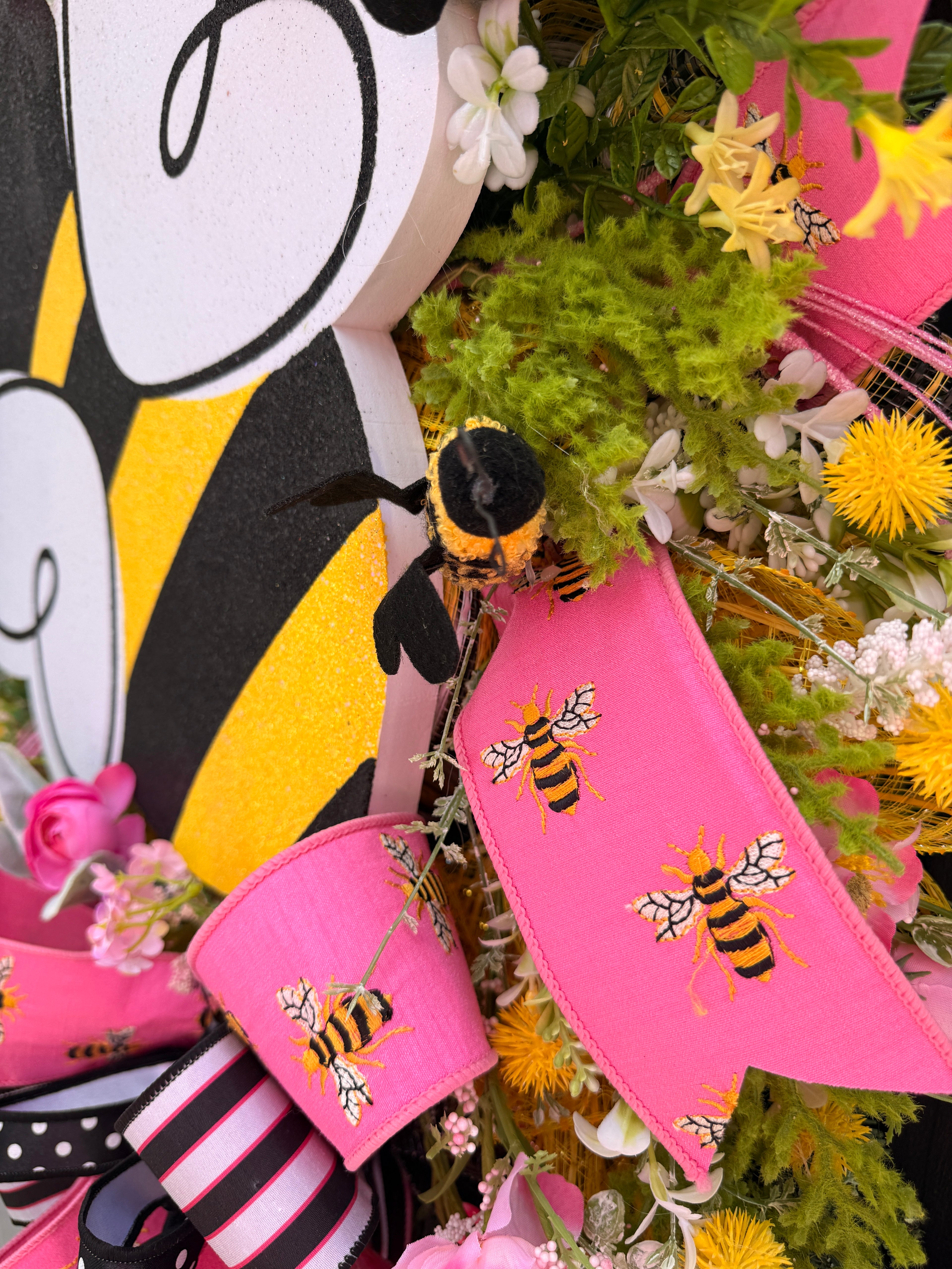 Pink Bumble Bee Wreath, Summer Floral Door Decor, Glitter Bee Accent