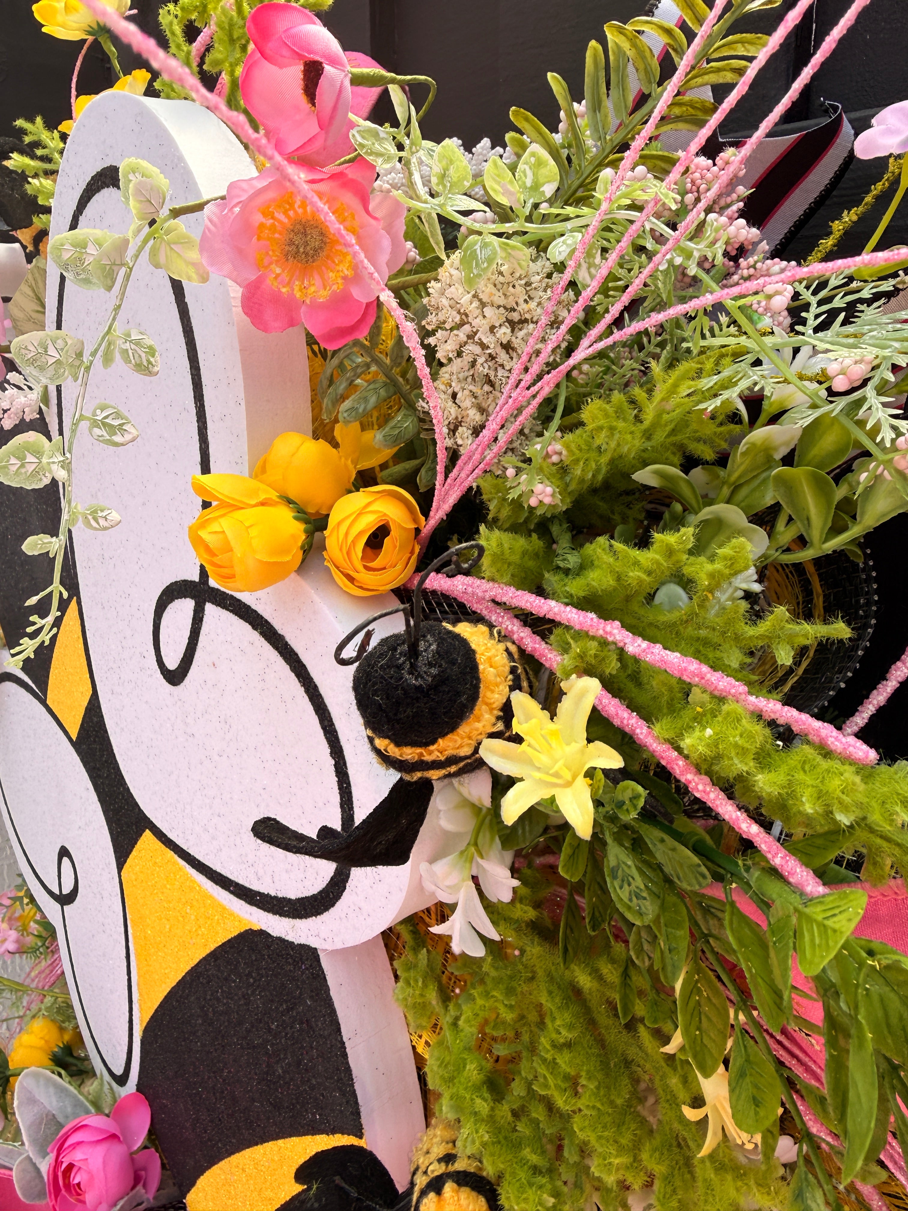 Pink Bumble Bee Wreath, Summer Floral Door Decor, Glitter Bee Accent