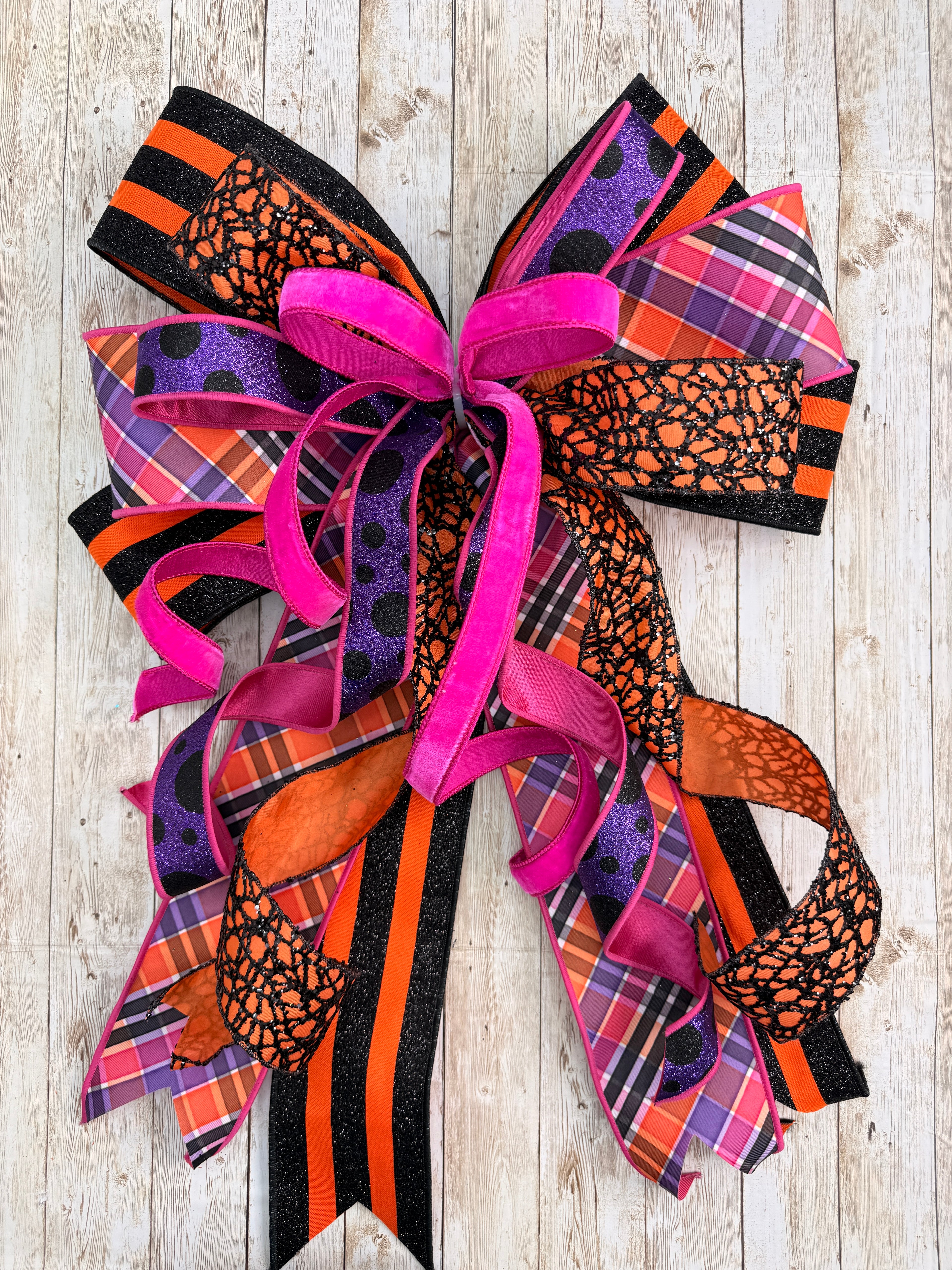 Extra Large Halloween Bow, Spooky Front Door Decor, Black Orange Wreath Bow, Witchy Porch Decor, Halloween Door Hanger Accent, Fall Bow