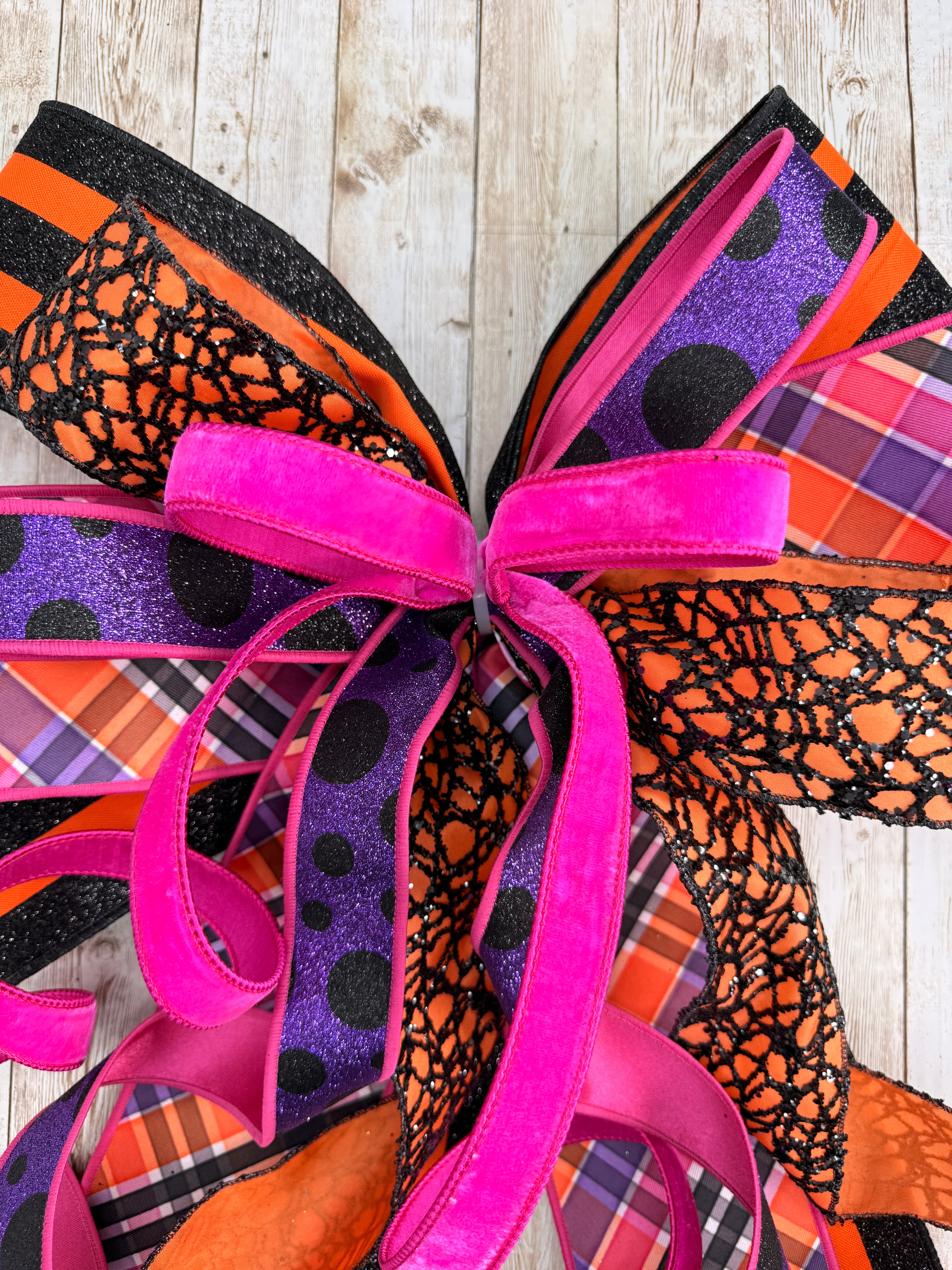 Extra Large Halloween Bow, Spooky Front Door Decor, Black Orange Wreath Bow, Witchy Porch Decor, Halloween Door Hanger Accent, Fall Bow
