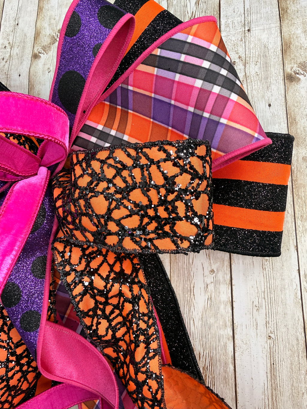 Extra Large Halloween Bow, Spooky Front Door Decor, Black Orange Wreath Bow, Witchy Porch Decor, Halloween Door Hanger Accent, Fall Bow