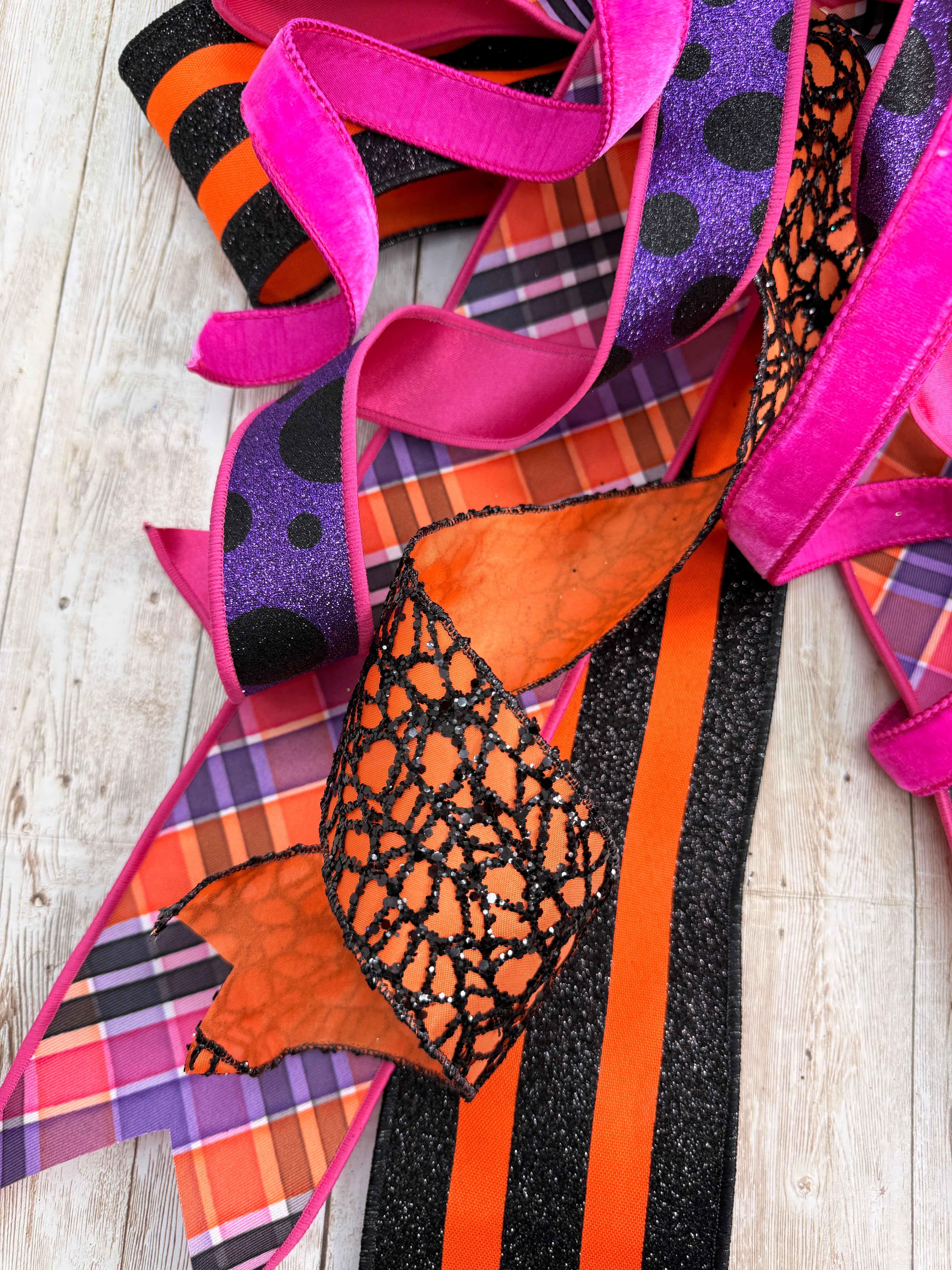 Extra Large Halloween Bow, Spooky Front Door Decor, Black Orange Wreath Bow, Witchy Porch Decor, Halloween Door Hanger Accent, Fall Bow