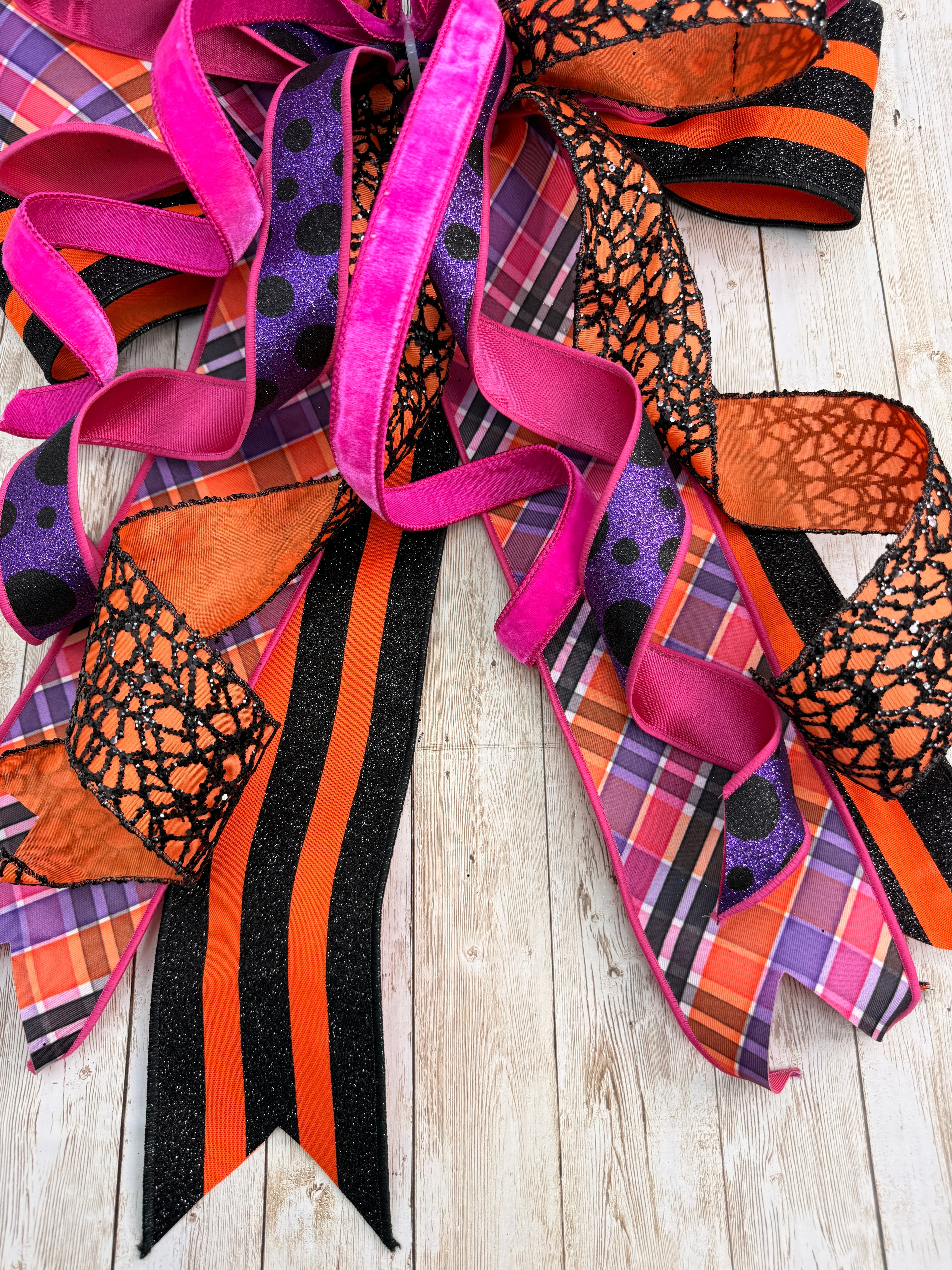 Extra Large Halloween Bow, Spooky Front Door Decor, Black Orange Wreath Bow, Witchy Porch Decor, Halloween Door Hanger Accent, Fall Bow