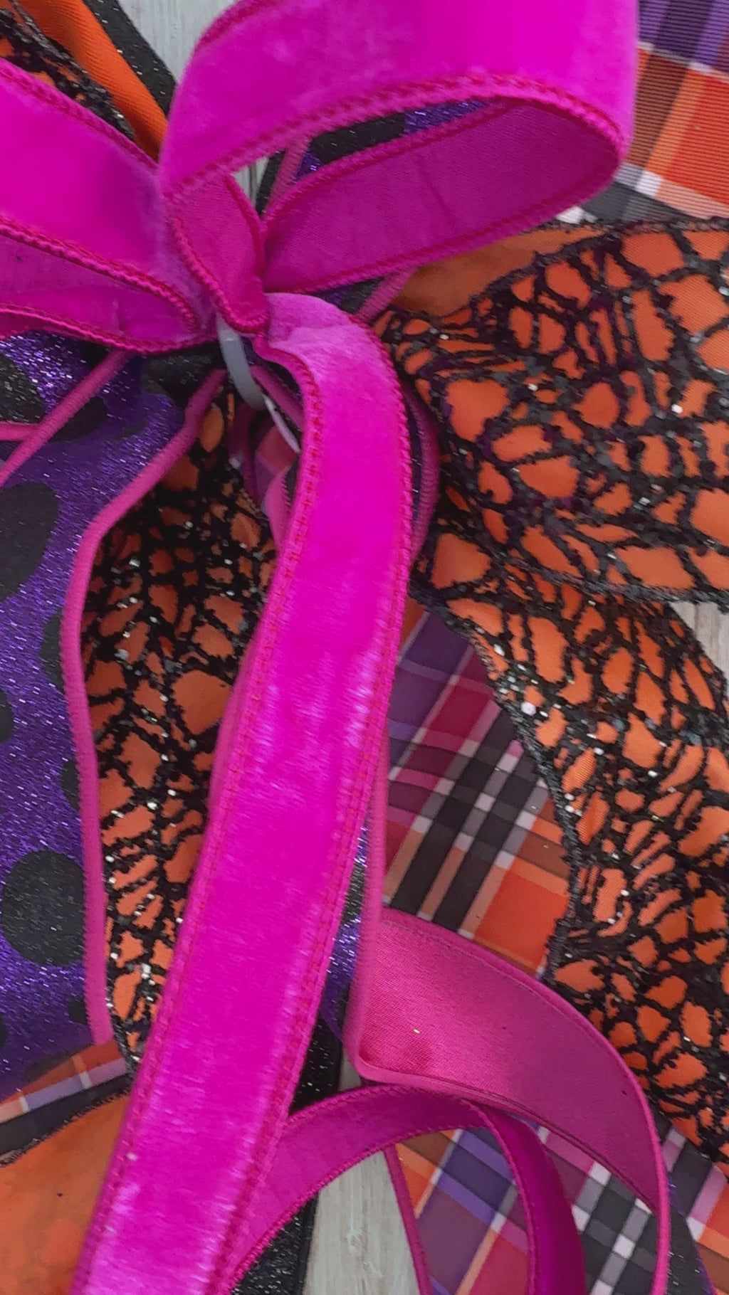 Extra Large Halloween Bow, Spooky Front Door Decor, Black Orange Wreath Bow, Witchy Porch Decor, Halloween Door Hanger Accent, Fall Bow
